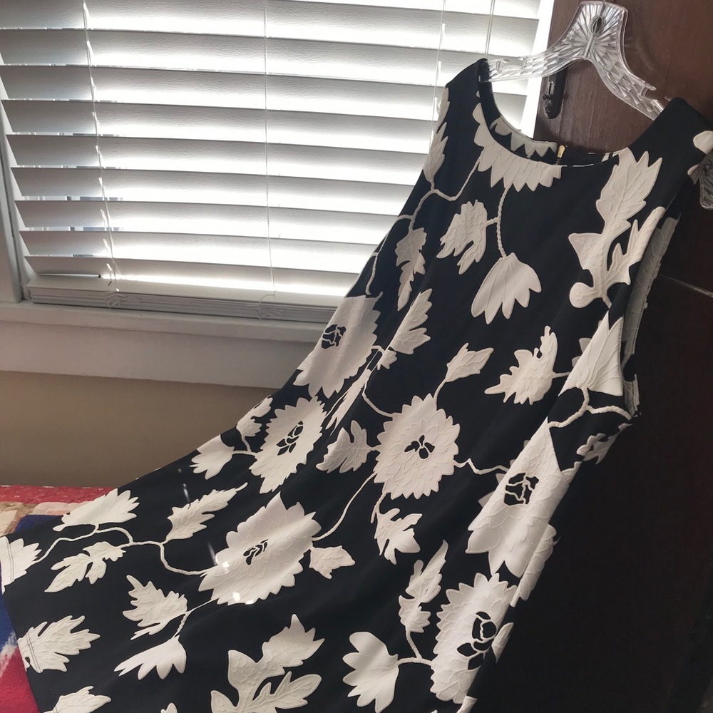 Super cute floral dress XL